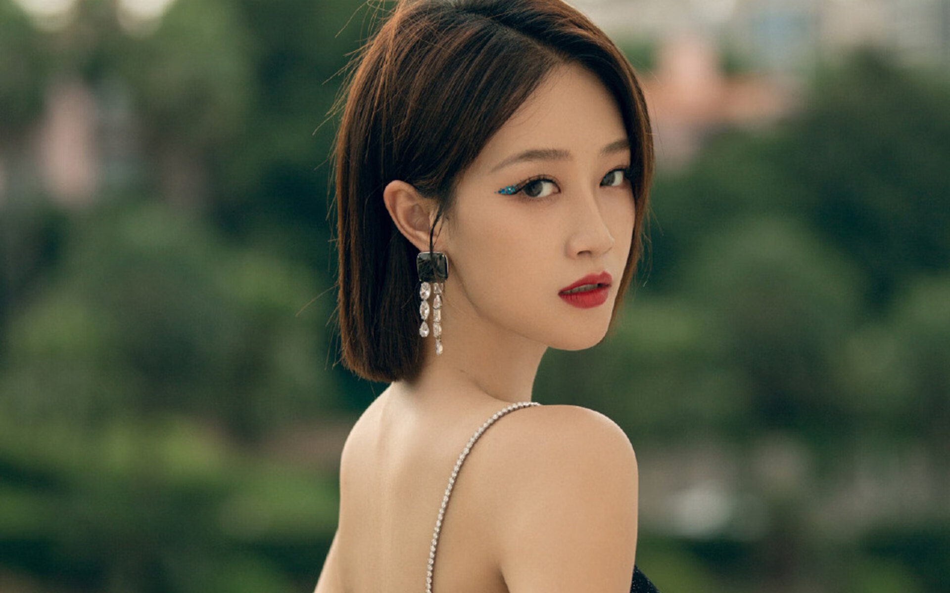 短道速滑新赛季训练注重爆发力与节奏控制，短道速滑新规则