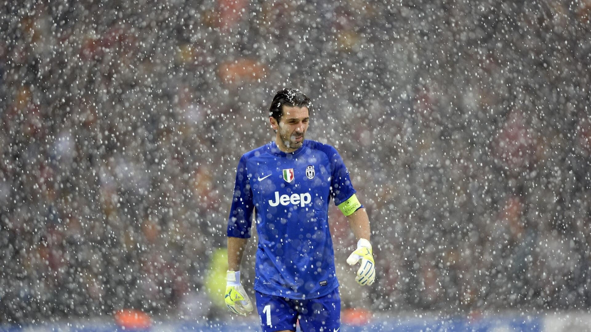 《2025英雄联盟全球总决赛，最强战队终极较量》，2030年英雄联盟全球总决赛