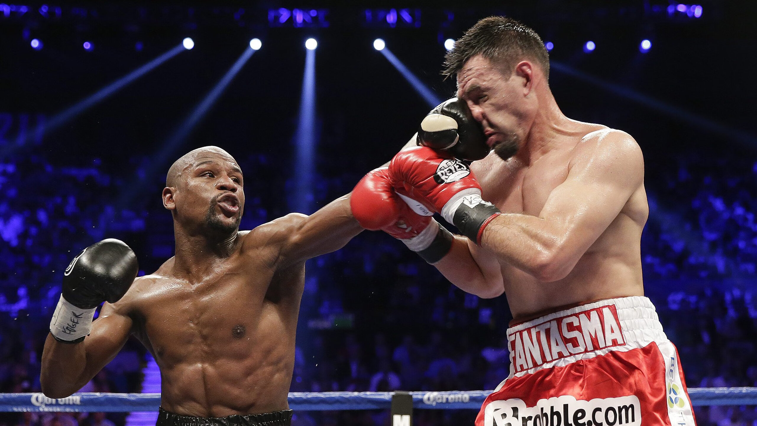 《全球电竞大赛门票销售火爆，票价创新高》，全球电竞联赛线下总决赛